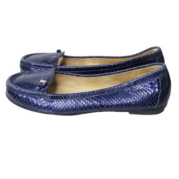 Salvadore Feragamo Women's Blue Python Loafers, Size 8 - Picture 4 of 11